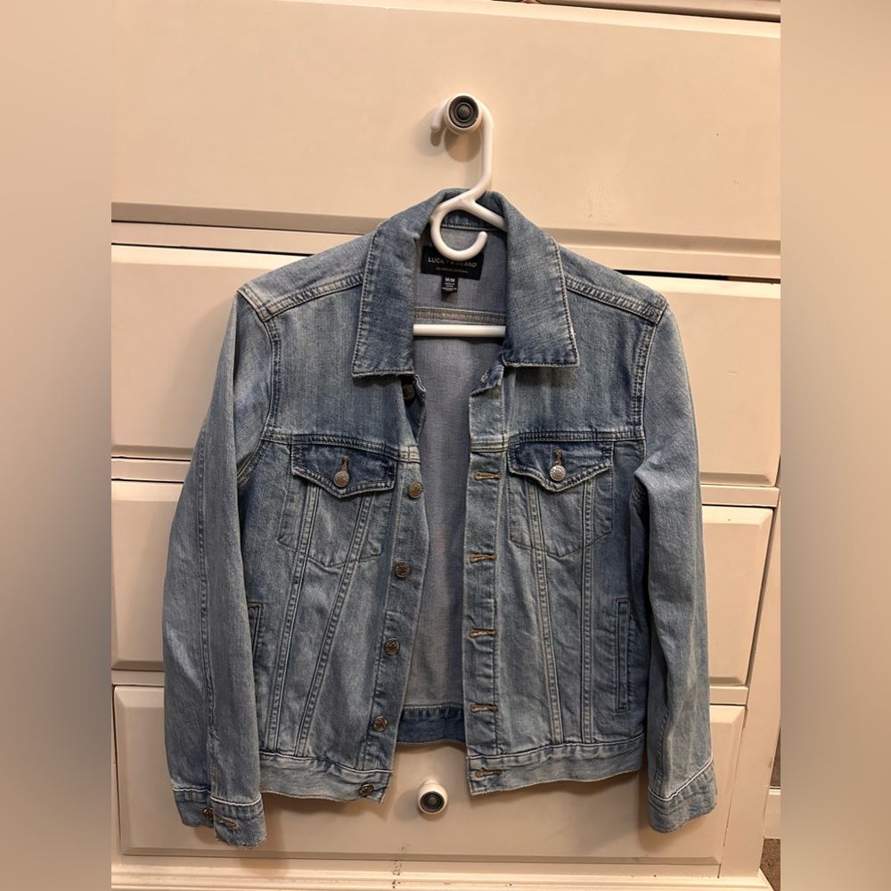 Lucky Brand Women's Tomboy Trucker Denim Jean Jacket  
Size Medium